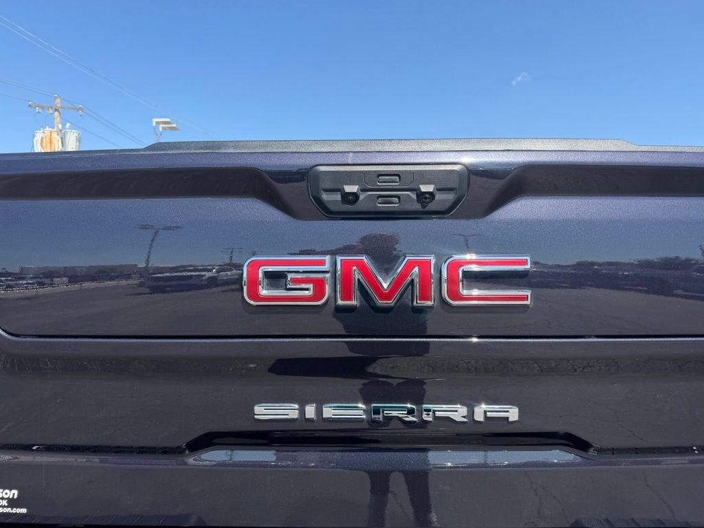 Used 2026 GMC Sierra 1500 SLT w/ SLT Premium Plus Package AWD/4WD image 16
