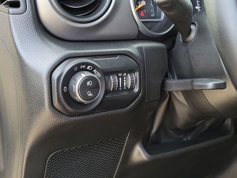 Used 2022 Jeep Gladiator Sport image 18