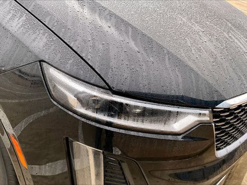 Used 2021 Cadillac XT6 Premium Luxury image 27