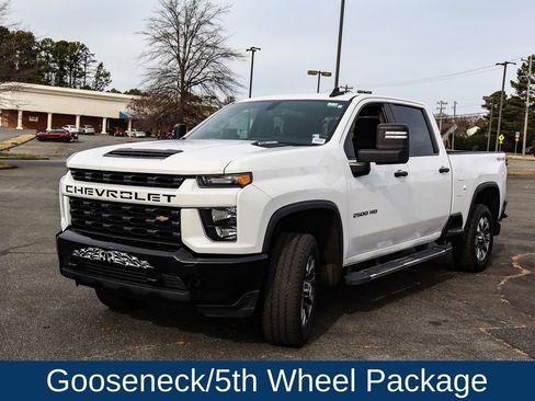Used 2023 Chevrolet Silverado 2500 Custom w/ Custom Value Package image 3
