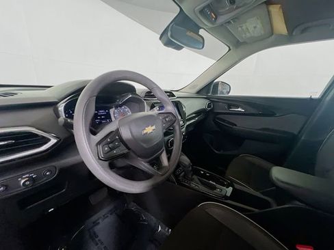 Used 2021 Chevrolet TrailBlazer LT w/ Convenience Package FWD image 19