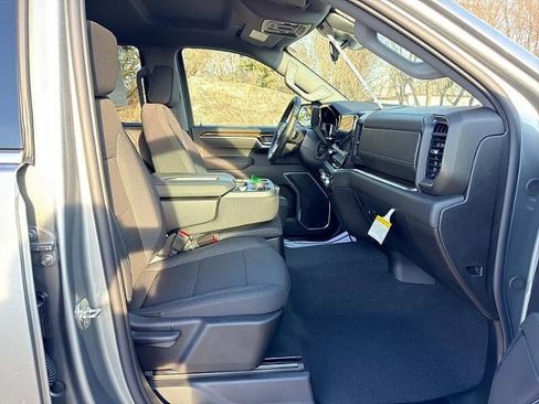 New 2026 GMC Sierra 1500 SLE w/ X31 Off-Road Package image 17