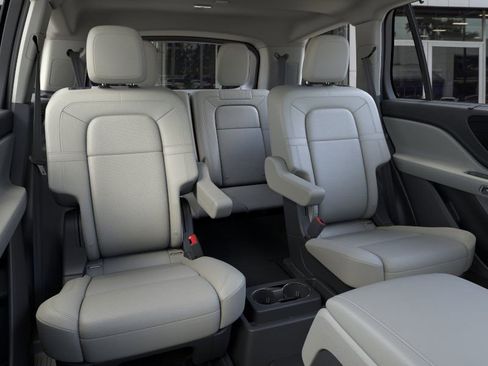 New 2025 Lincoln Aviator Reserve w/ Equipment Group 201A image 11