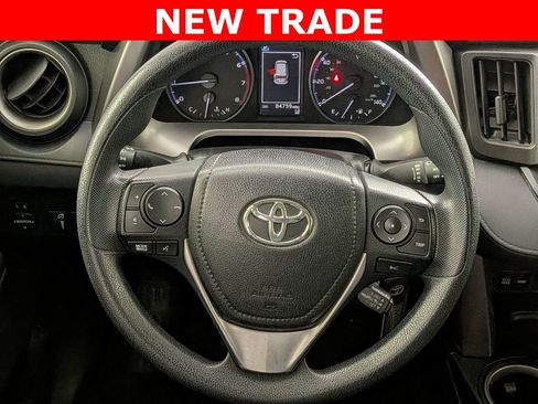 Used 2018 Toyota RAV4 LE image 13