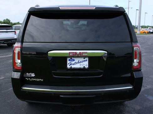 Used 2017 GMC Yukon Denali w/ Open Road Package AWD/4WD image 9