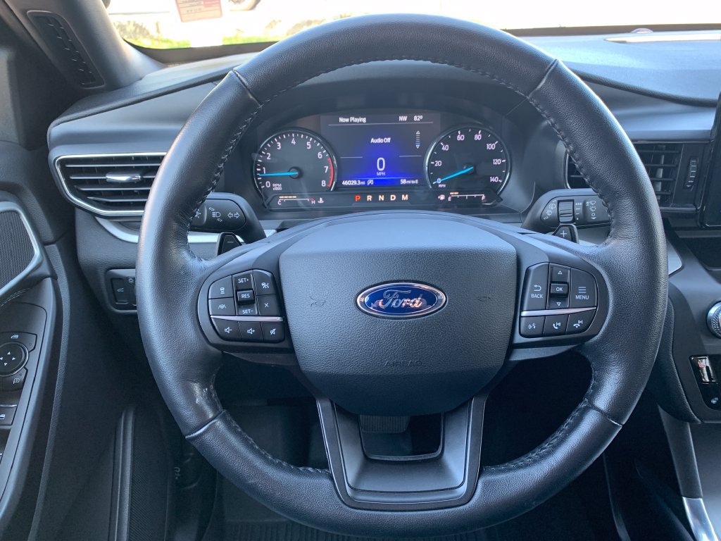 Used 2020 Ford Explorer XLT w/ Equipment Group 202A AWD/4WD image 12