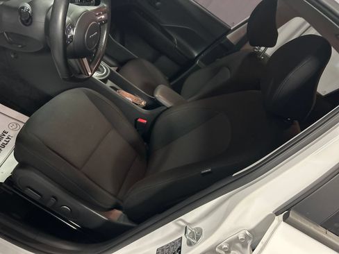 Used 2024 Hyundai Kona SEL FWD image 10