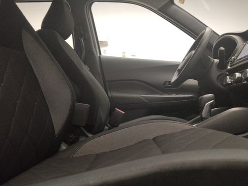 Used 2020 Nissan Kicks S FWD image 21