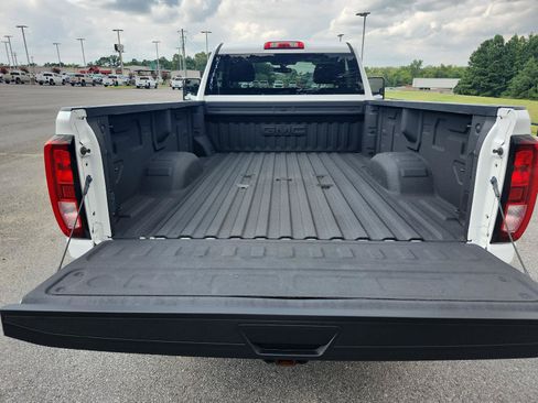 Used 2022 GMC Sierra 2500 Pro w/ Convenience Package AWD/4WD image 12