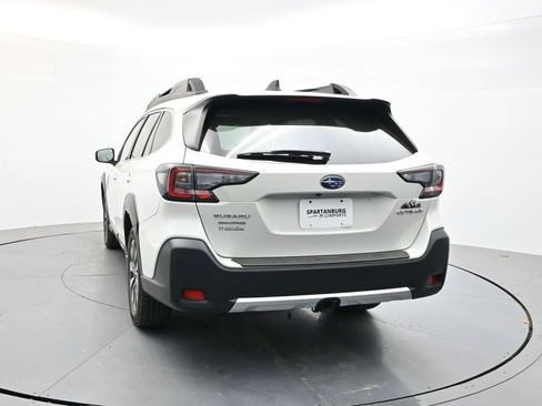 Certified 2025 Subaru Outback Limited AWD/4WD image 6