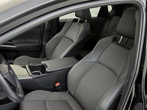 Used 2023 Toyota bZ4X XLE image 32