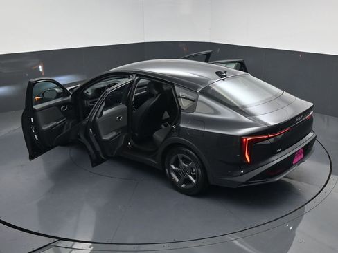 Used 2025 Kia K4 LXS image 20