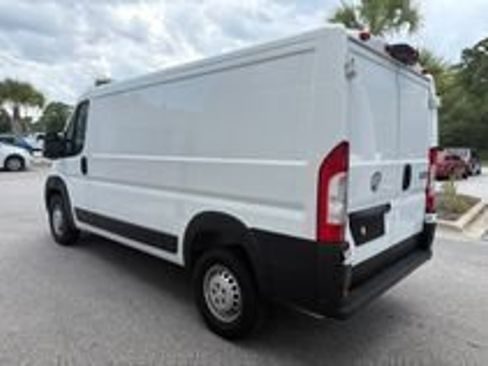 Used 2025 RAM ProMaster 2500 w/ Convenience Group FWD image 3