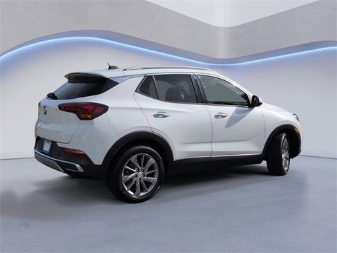 Used 2020 Buick Encore GX Essence w/ Experience Buick Package image 4