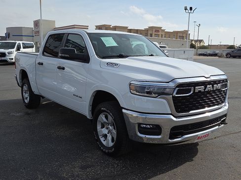 Used 2025 RAM 1500 Big Horn AWD/4WD image 5