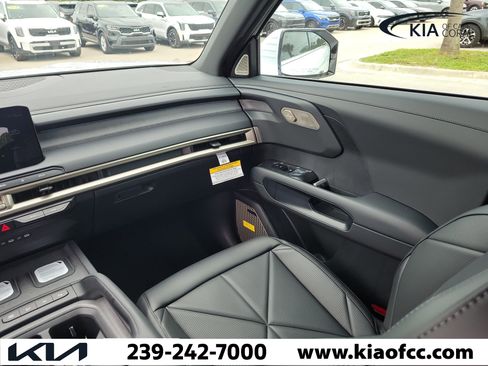 New 2027 Kia Telluride SX FWD image 18