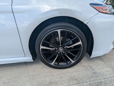 Used 2020 Toyota Camry XSE image 21