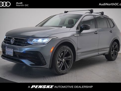 Used 2023 Volkswagen Tiguan SE R-Line image 1