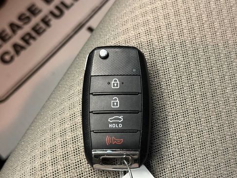 Used 2018 Kia Optima LX w/ Convenience Package FWD image 17