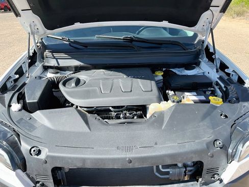 Used 2021 Jeep Cherokee Trailhawk AWD/4WD image 27