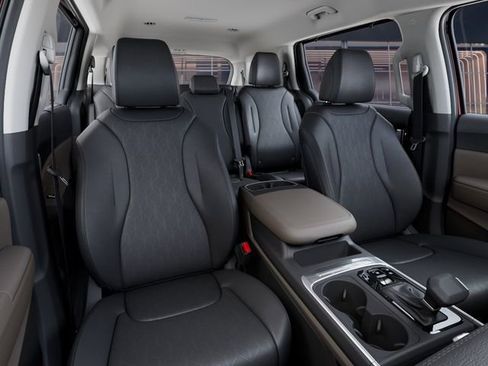 New 2026 Kia Carnival EX FWD image 15