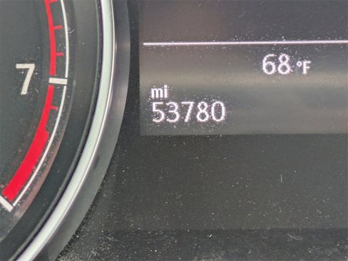 Used 2017 Volkswagen Golf S image 31