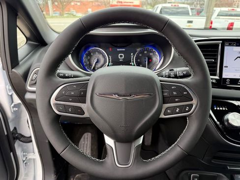 New 2026 Chrysler Voyager LX image 14