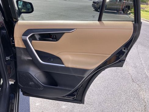 Used 2023 Toyota RAV4 LE image 28