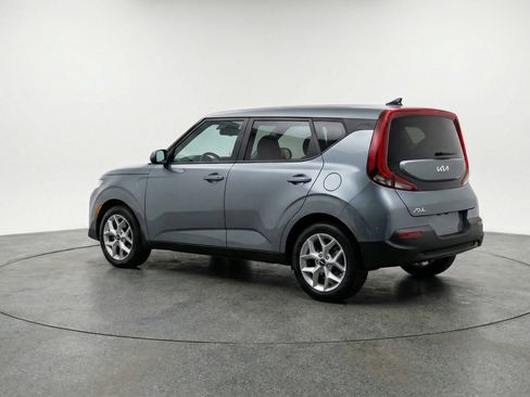 Used 2025 Kia Soul LX w/ LX Technology Package image 6
