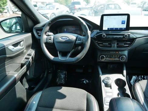 Used 2025 Ford Escape ST-Line AWD/4WD image 12