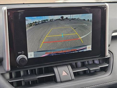 Used 2024 Toyota RAV4 XLE FWD image 17