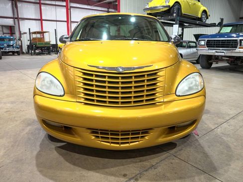 Used 2002 Chrysler PT Cruiser Limited FWD image 13