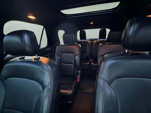 Used 2017 Ford Explorer XLT w/ Equipment Group 202A image 45