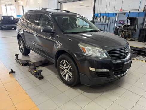Used 2017 Chevrolet Traverse LS FWD image 1