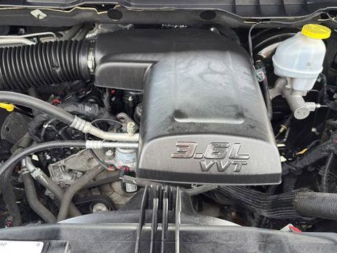 Used 2024 RAM 1500 Classic SLT AWD/4WD image 24