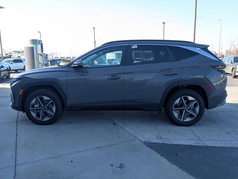 Certified 2025 Hyundai Tucson SEL image 9