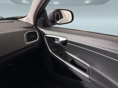 Used 2016 Volvo S60 T5 Premier w/ Convenience Package FWD image 27