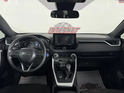 Used 2022 Toyota RAV4 SE AWD/4WD image 11