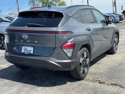 Used 2025 Hyundai Kona SEL FWD image 4