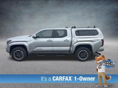 Used 2025 Toyota Tacoma TRD Sport w/ TRD Sport Upgrade Package AWD/4WD image 4