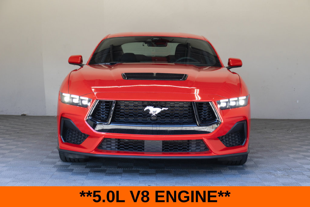 Used 2025 Ford Mustang GT RWD image 4