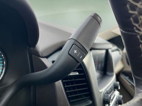 Used 2019 Chevrolet Tahoe LT image 18