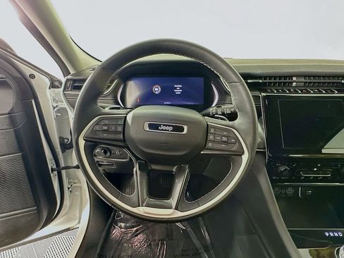 Used 2023 Jeep Grand Cherokee L Laredo w/ Luxury Tech Group I image 18