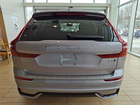 Certified 2026 Volvo XC60 B5 Plus w/ Protection Package Premier image 6
