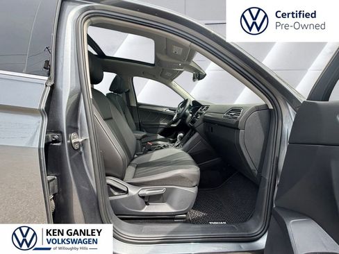 Used 2022 Volkswagen Tiguan SE w/ Panoramic Sunroof Package AWD/4WD image 14