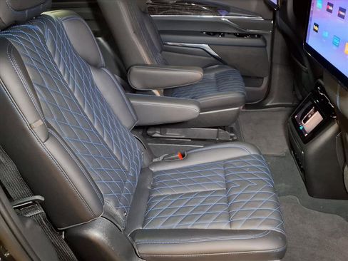 Used 2026 Cadillac Escalade IQ Luxury 1 image 18