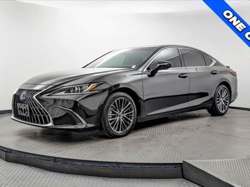 Used 2023 Lexus ES 300h w/ Premium Package FWD image 2