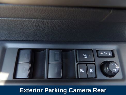 Used 2024 Toyota Tundra Limited AWD/4WD image 11