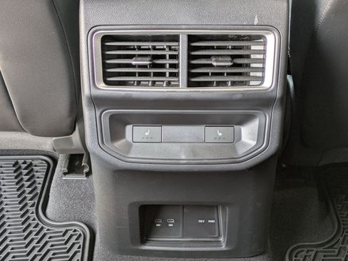 Used 2024 Volkswagen Atlas Cross Sport SEL R-Line AWD/4WD image 24