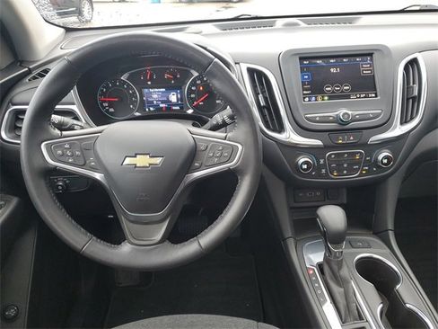 Used 2022 Chevrolet Equinox LT image 27